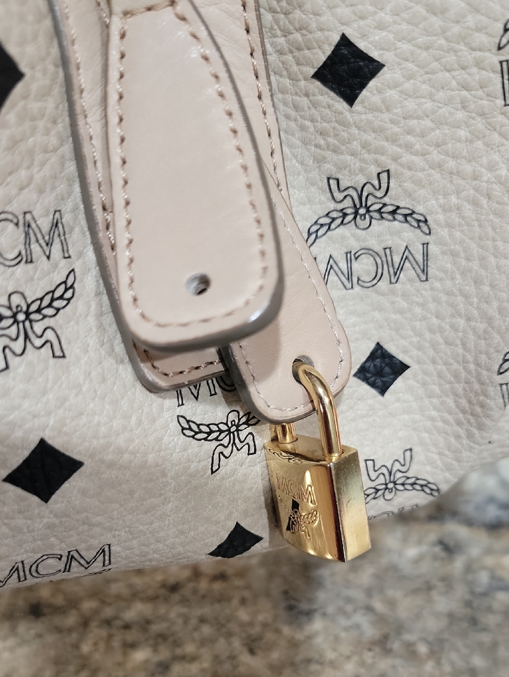 MCM EUC Visetos Buckled Boston Bag like new - Picture 6 of 14